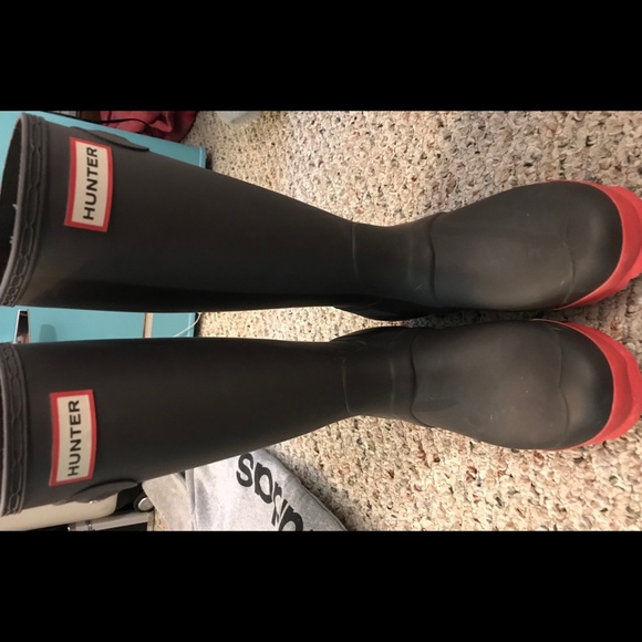 Hunter Other - dark brown and red hunter boots
